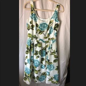 Ann Taylor Floral Dress (Size 4)